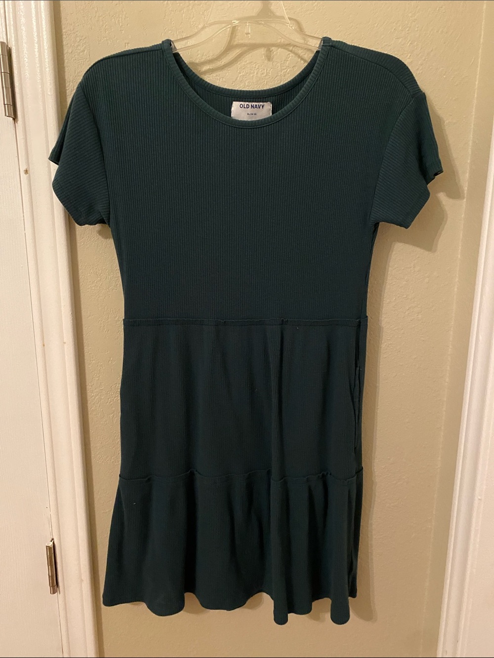 Old Navy Green Short Sleeve Tiered Knit Dress for Girls Size XL (14/16)